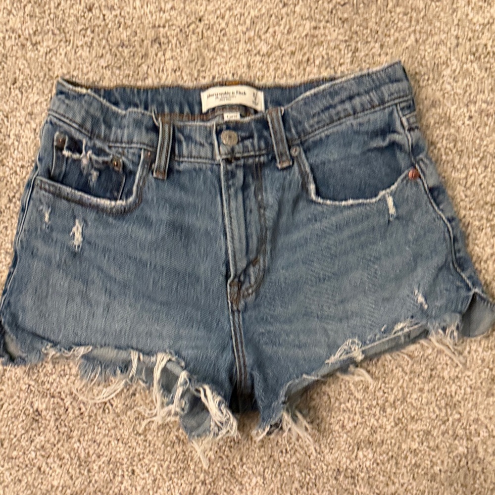 Abercrombie & Fitch Mom Short Mid Rise